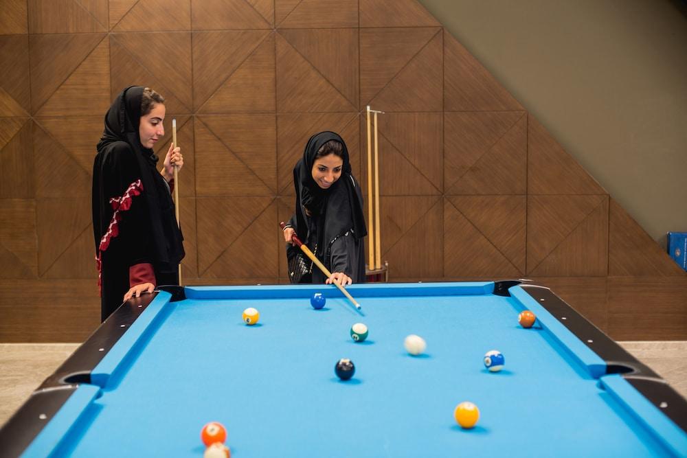 เบย์ ลา ซัน โฮเต็ล แอนด์ มารีนา Hotel King Abdullah Economic City ภายนอก รูปภาพ A pool table