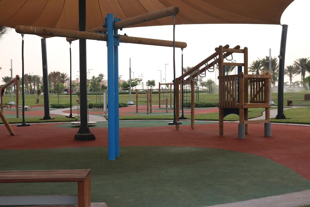 เบย์ ลา ซัน โฮเต็ล แอนด์ มารีนา Hotel King Abdullah Economic City ภายนอก รูปภาพ Al-Ghazal Park